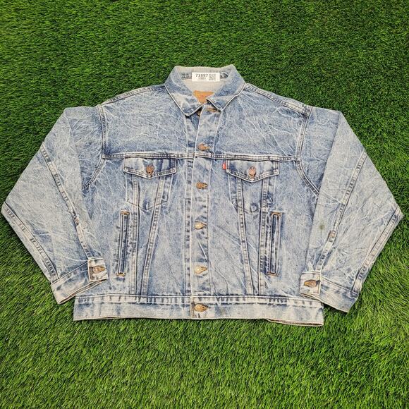 Vintage LEVIS Cropped Jacket Womens Large 23x24 USA - Picture 1 of 16